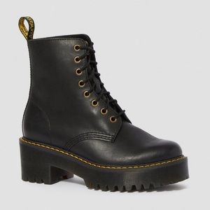 Dr. Martens shriver hi boot